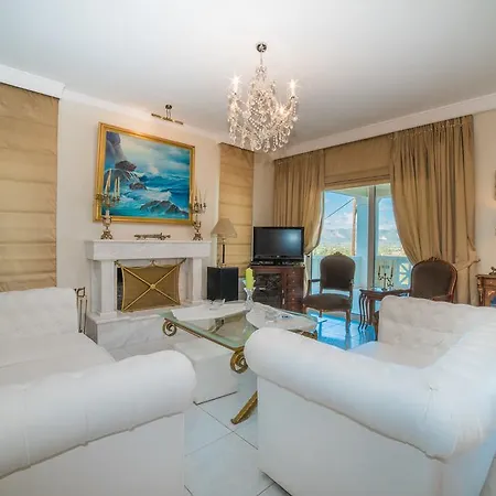 Mont Renie Elegant זקינטוס טאון